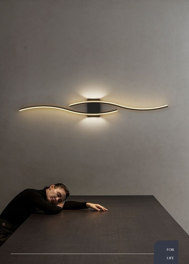 Sleek Designer Wall Light