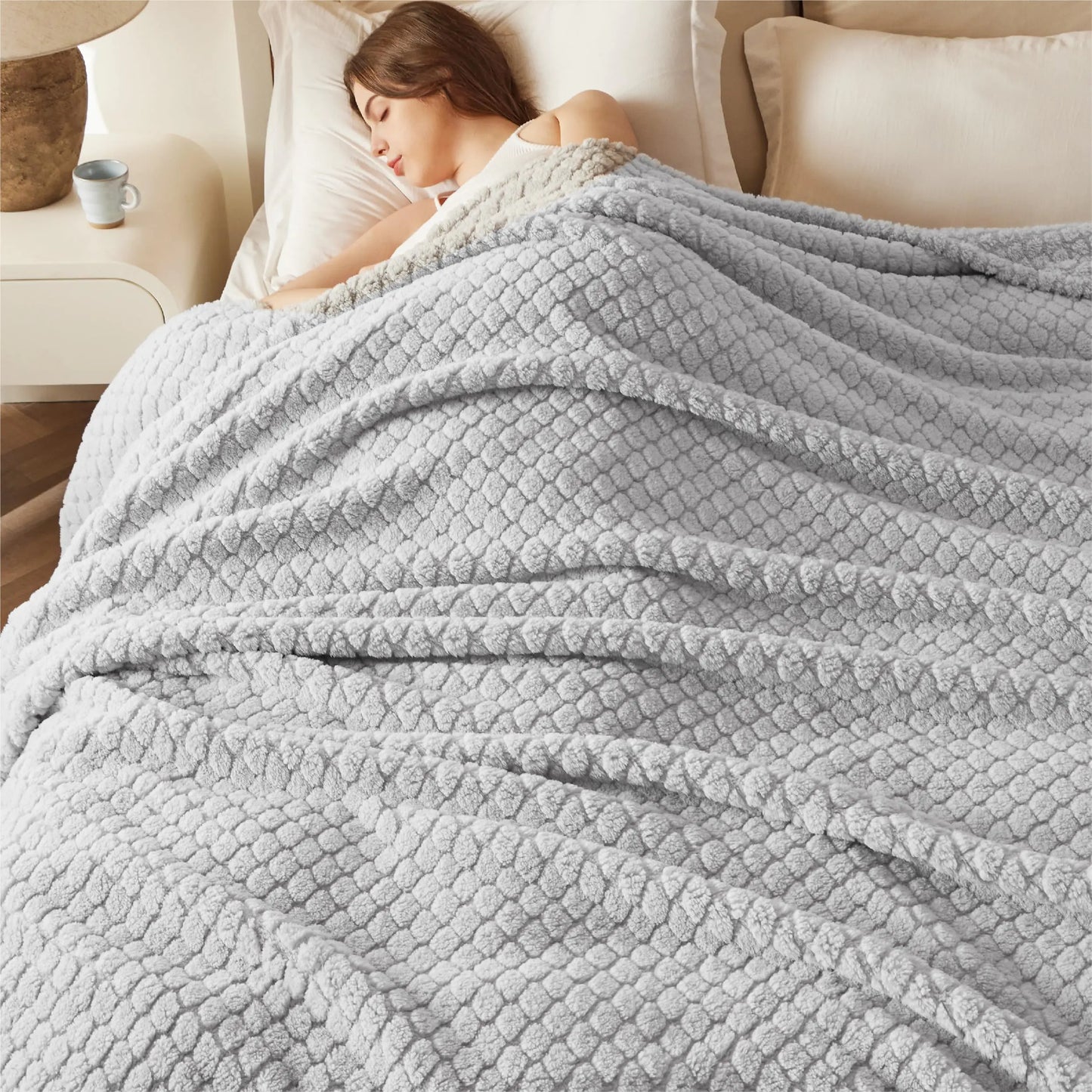Bedsure Grey King Blanket for Bed - Super Soft Cozy Blankets for Women Cute Large Blanket for Girls 108x90 Inches
